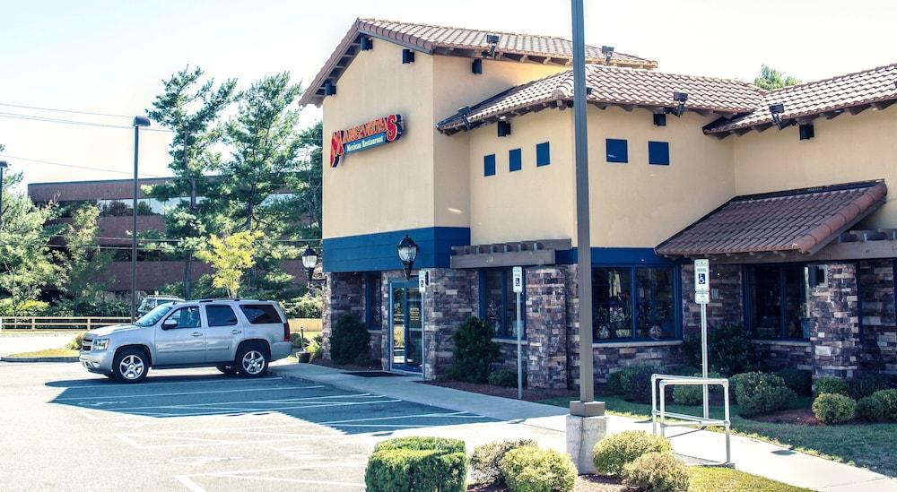 Quality Inn & Suites Lexington Exterior foto