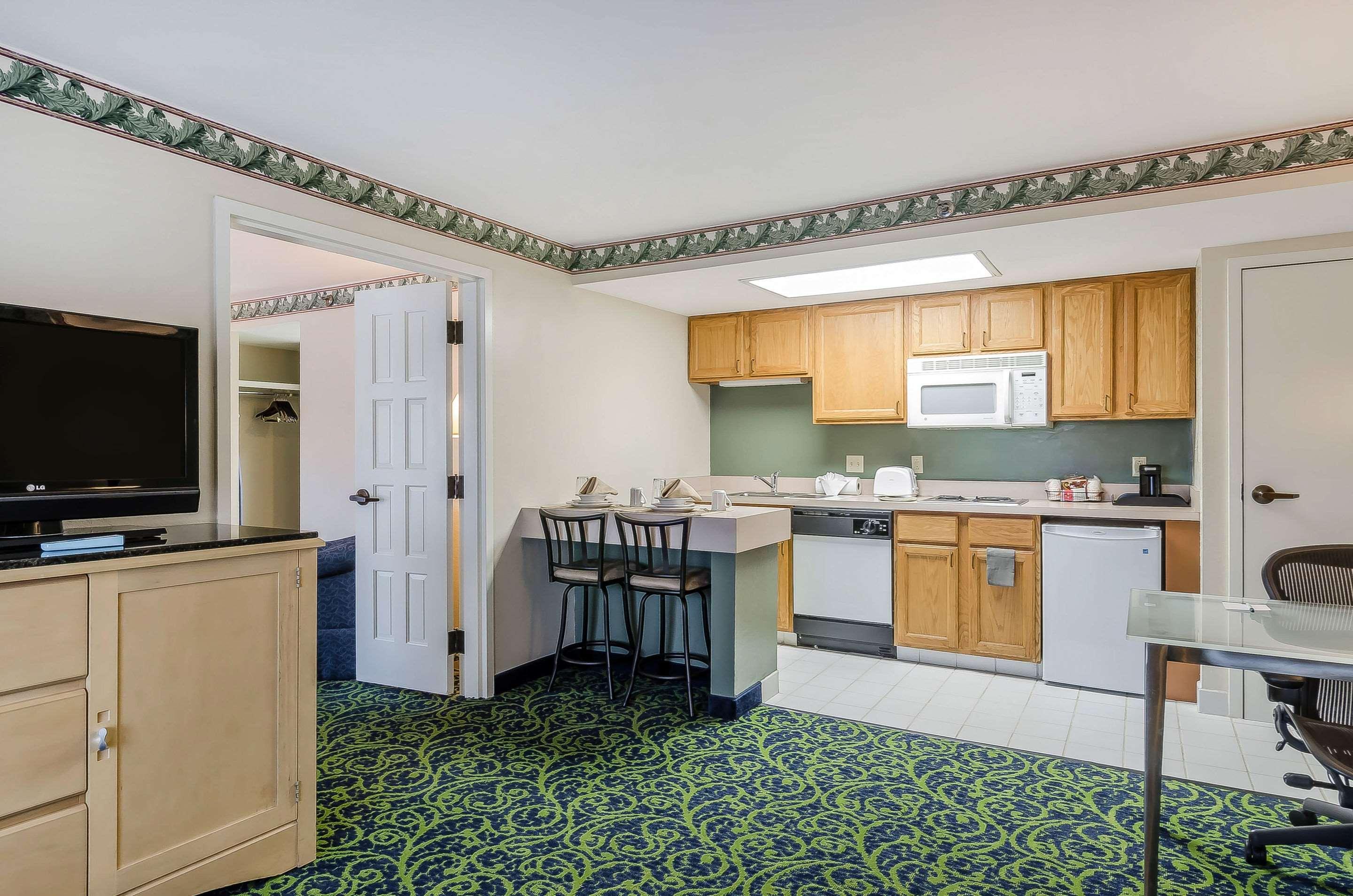 Quality Inn & Suites Lexington Exterior foto