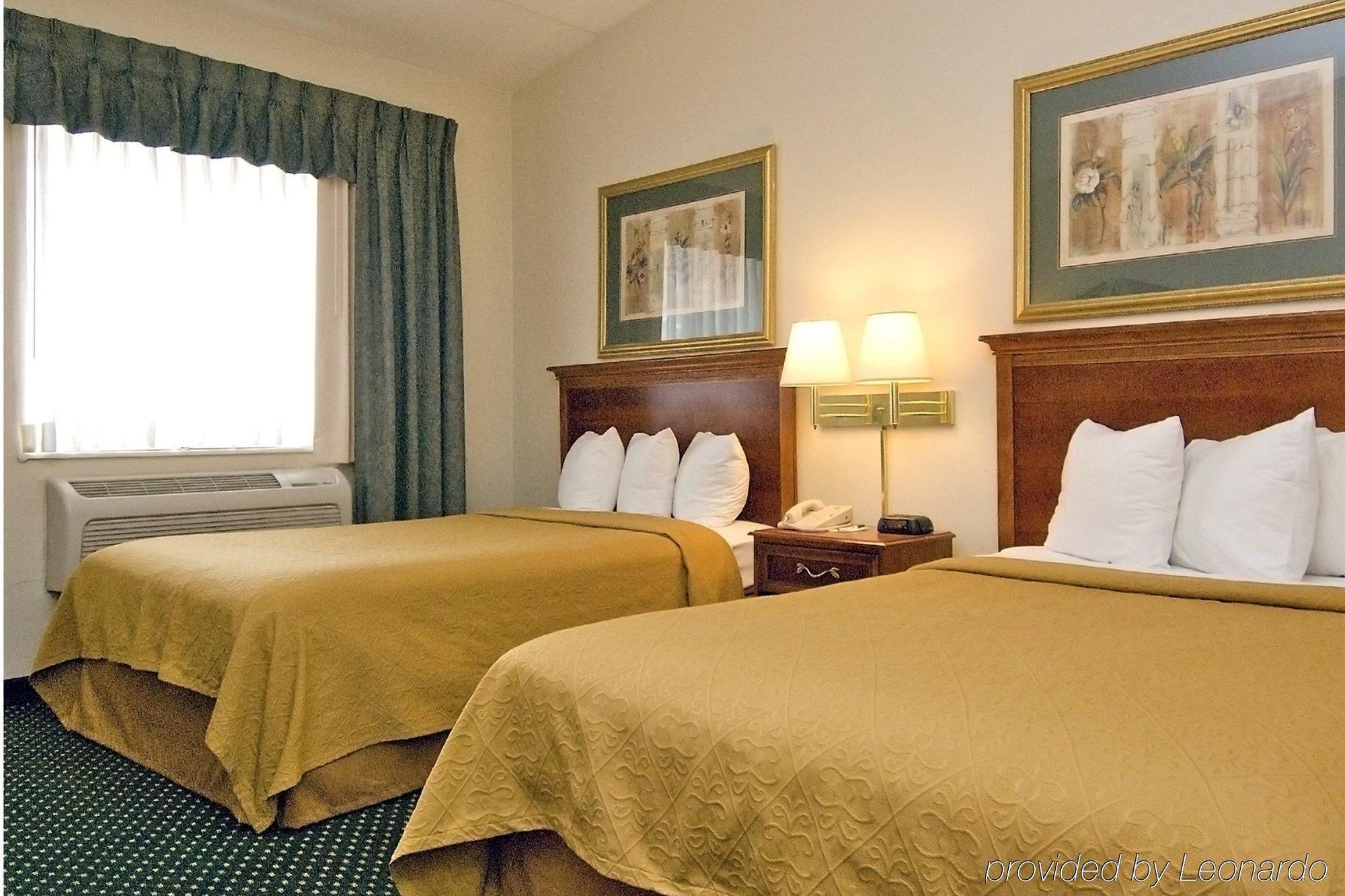 Quality Inn & Suites Lexington Quarto foto