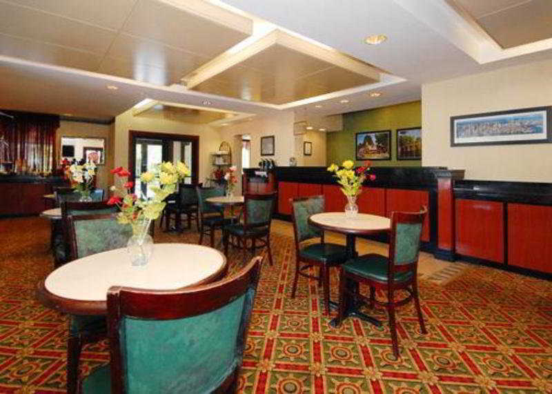 Quality Inn & Suites Lexington Exterior foto